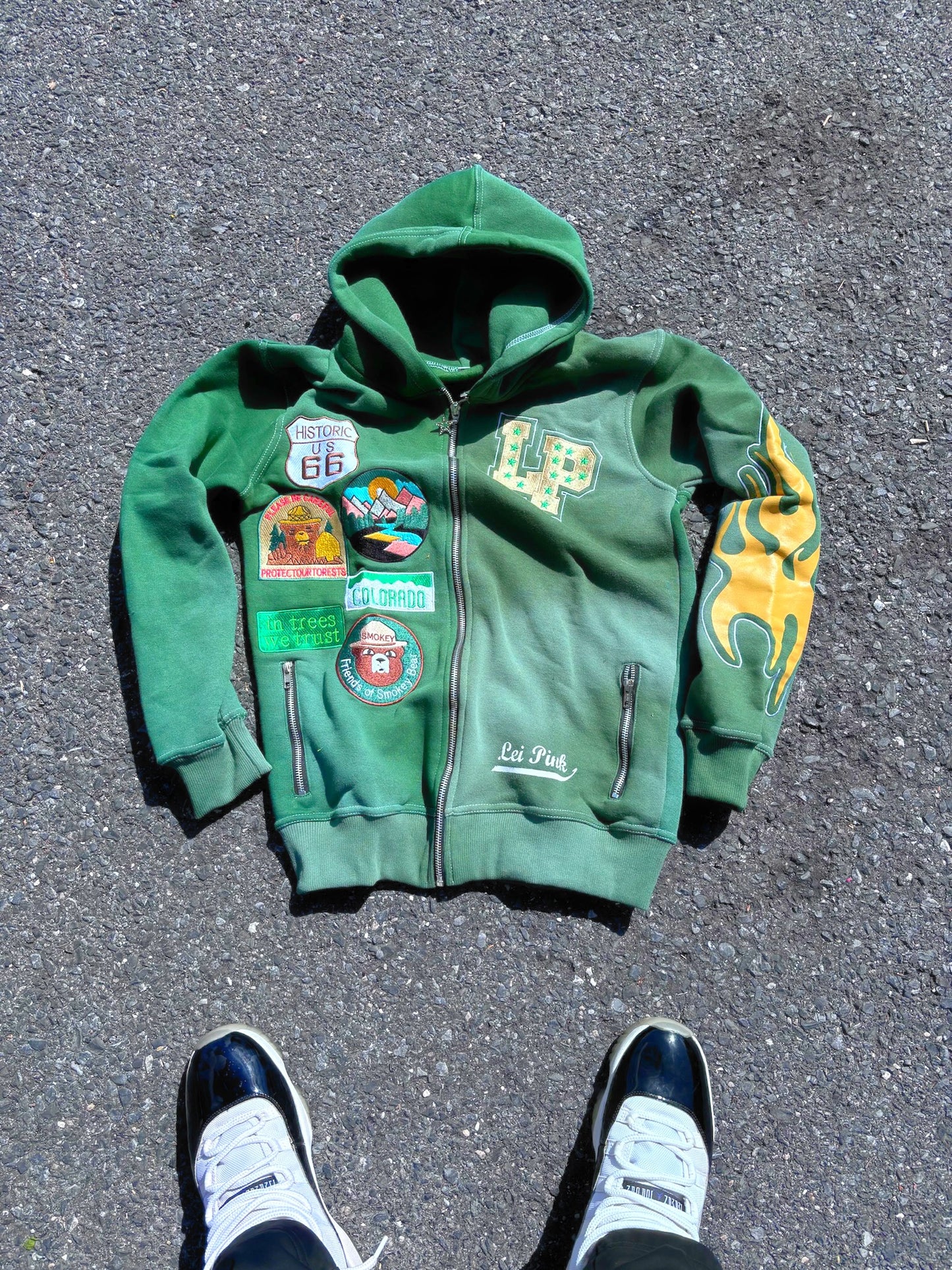 Eco Explorer🏕️🗺️ Vintage Zip Up